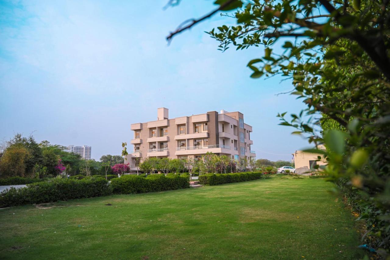 The Govindam Resort Vrindāvan Buitenkant foto