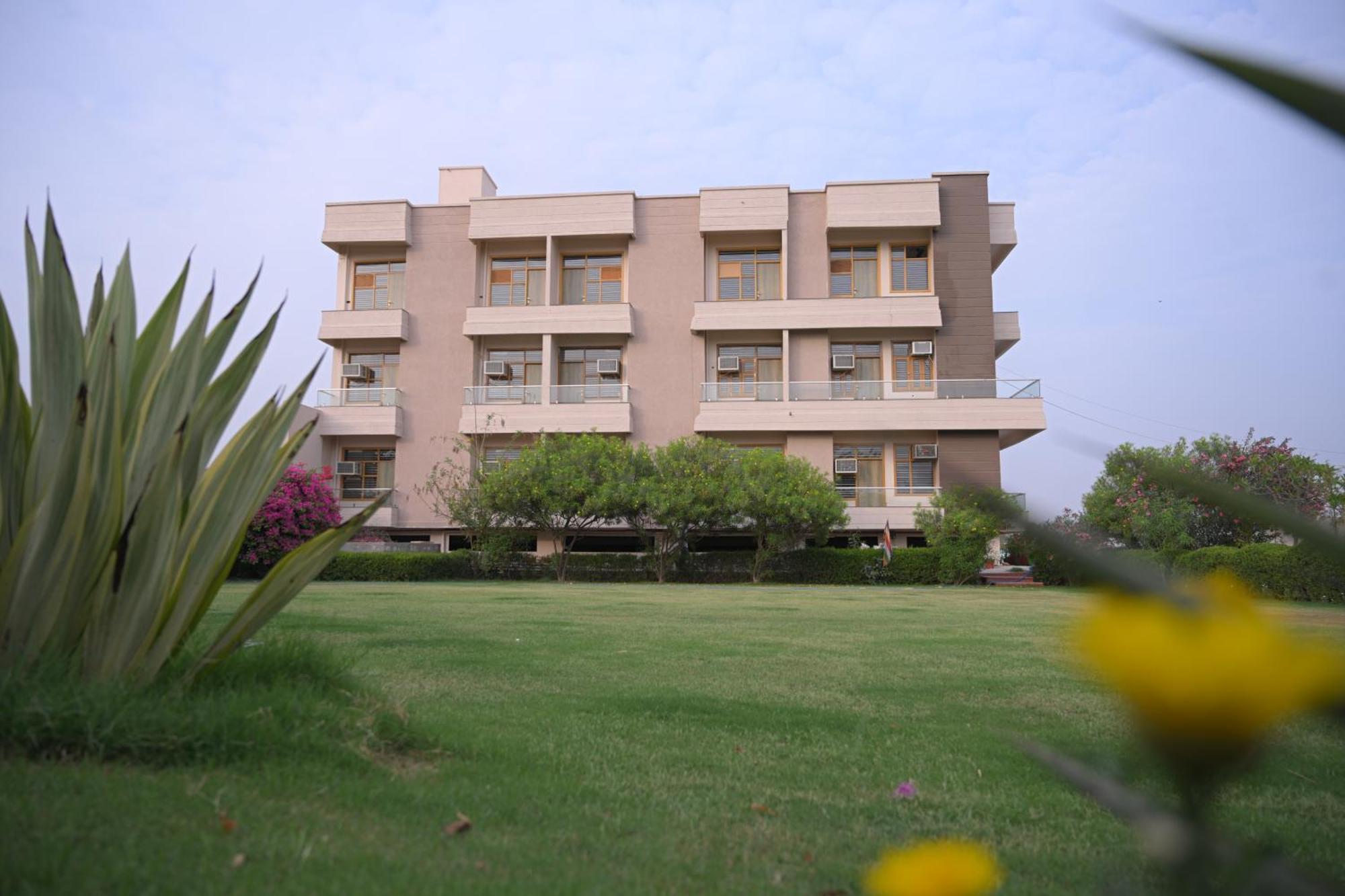 The Govindam Resort Vrindāvan Buitenkant foto